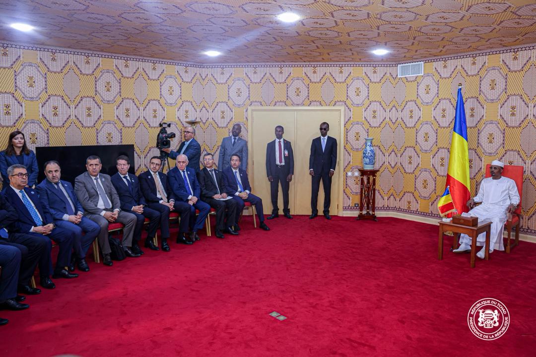 Le Président Mahamat Idriss Déby Itno mobilise les grands groupes algériens pour accélérer la transformation économique du Tchad