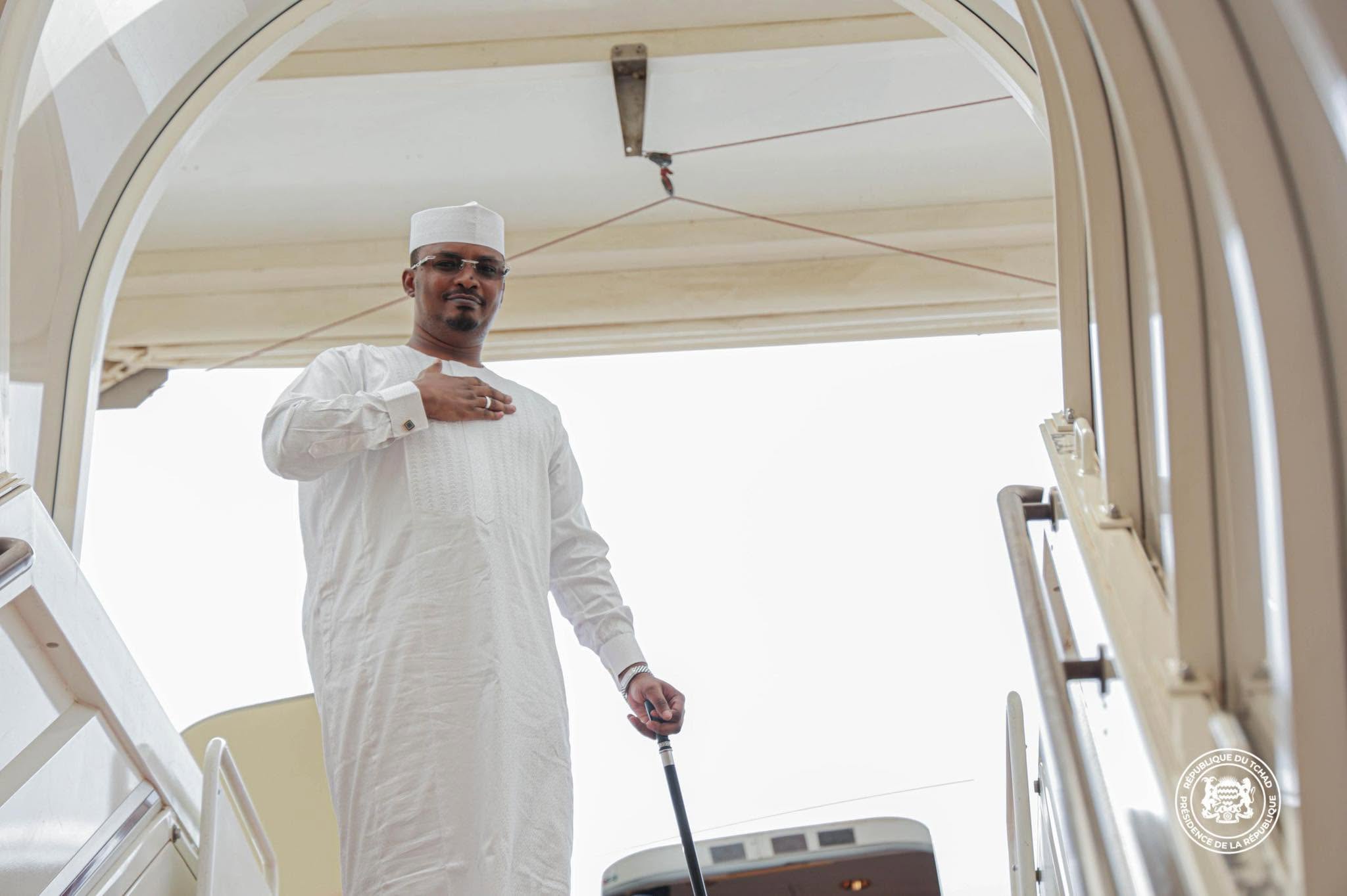 Le Maréchal Mahamat Idriss Déby Itno en route pour le Hadj
