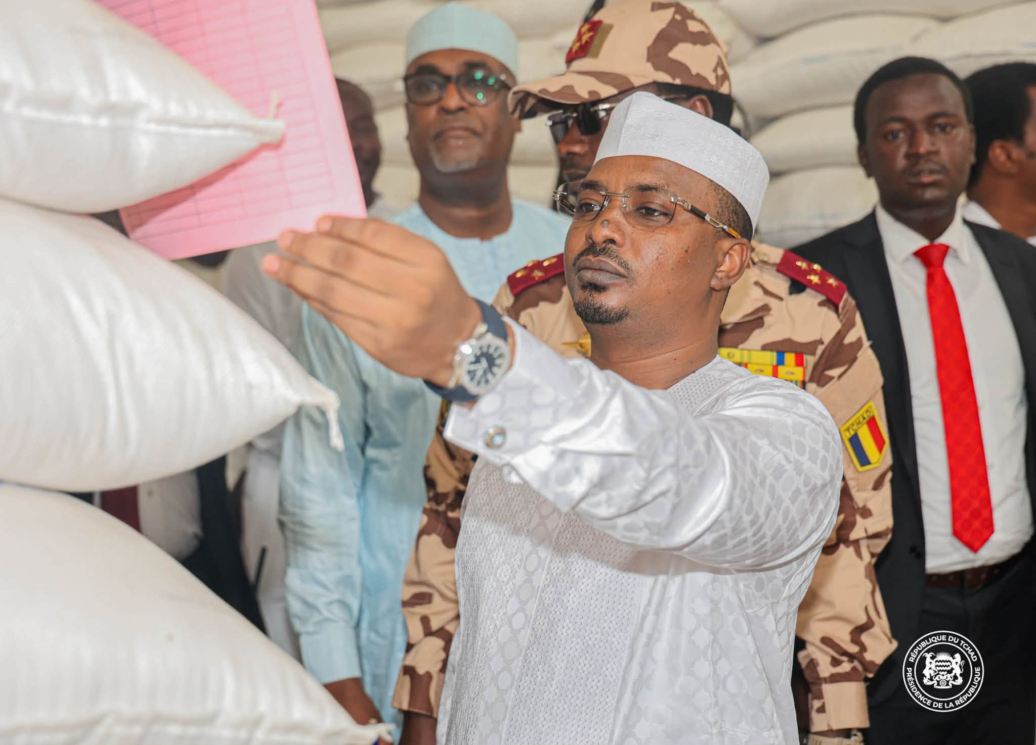 Tchad : Le Président Mahamat Idriss Déby Itno inspecte les stocks de l’ONASA